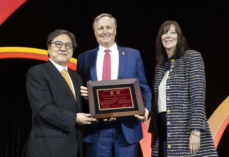 Pioneering research by Dr. Provencher and his team “has had a worldwide impact on treatment options, indications and surgical techniques,” according to the  American Academy of Orthopaedic Surgeons